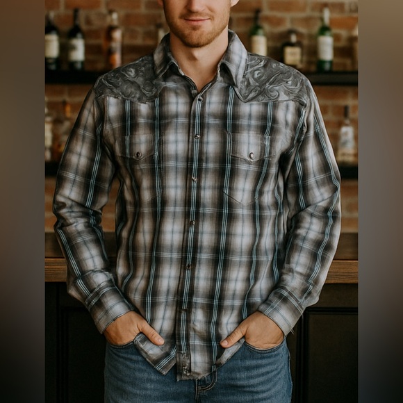 Mens Wrangler Rock 47 Blue Plaid Button Snap Shirt Size Medium - Picture 1 of 13